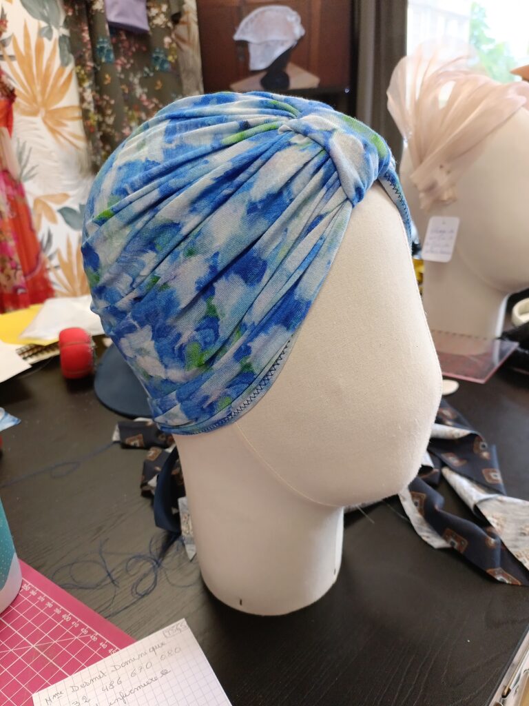 Turban « Aquarelle » – Turban drapé – Création artisanale
